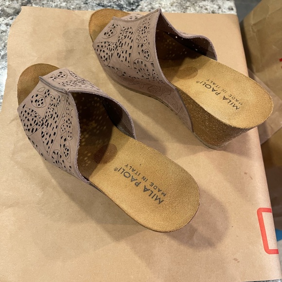 Mila Paoli tan suede sandals. Size 8.5. Original owner, great condition. - Picture 4 of 4